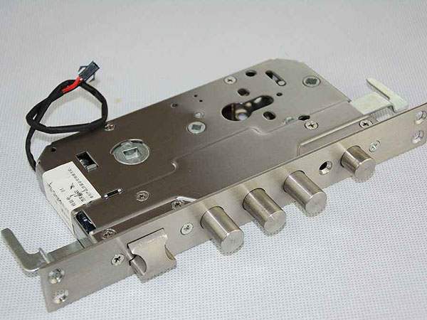 江城24小时上门开锁公司